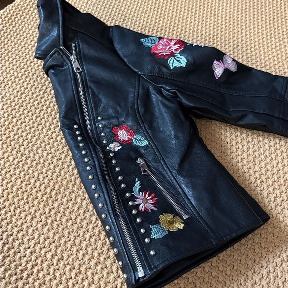 Romeo & Juliet Couture Black Vegan Leather Jacket with Floral Embroidery Size M - Picture 9 of 9